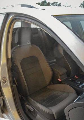 Volkswagen Golf cena 44900 przebieg: 220981, rok produkcji 2016 z Wrocław małe 667